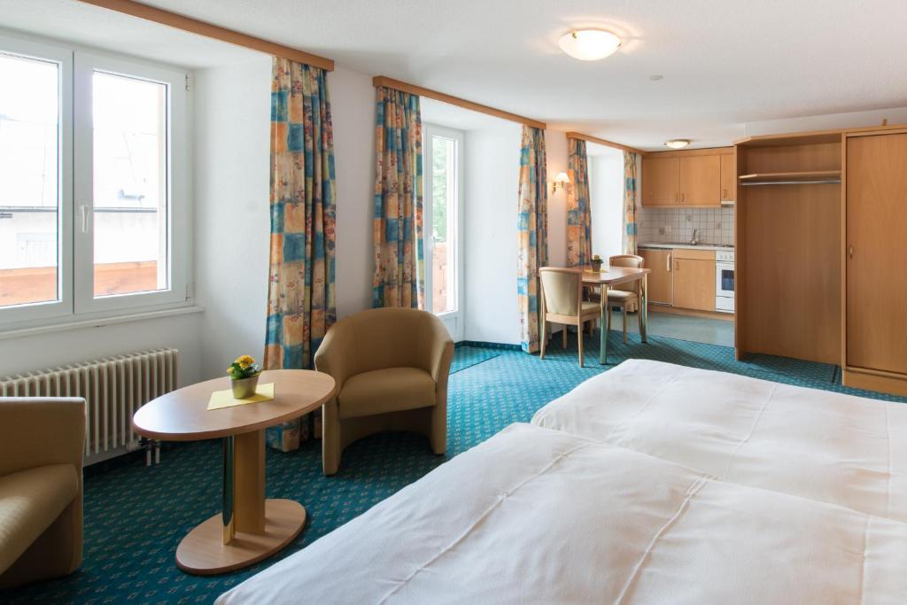 Hotel Portjengrat Saas-Almagell Pokój zdjęcie